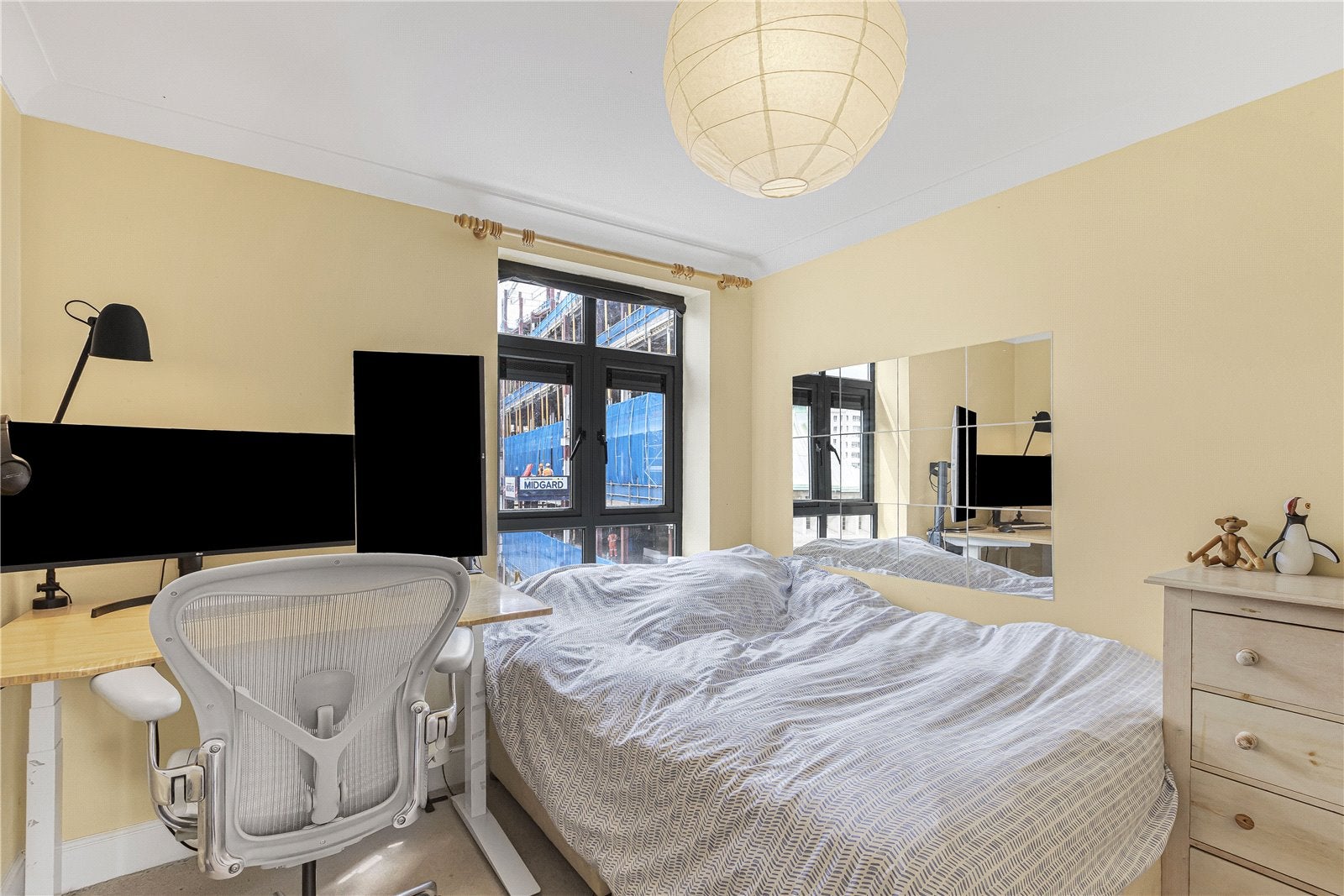 Flat Bridgewater Square in City of London