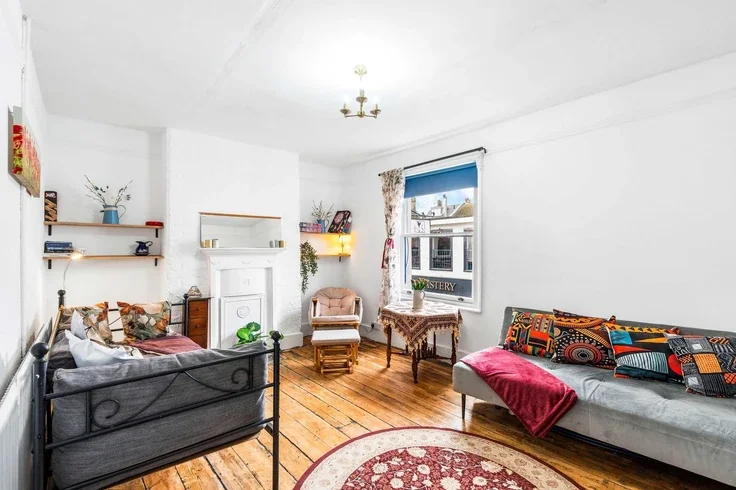 Flat Trafalgar Mews in Brighton