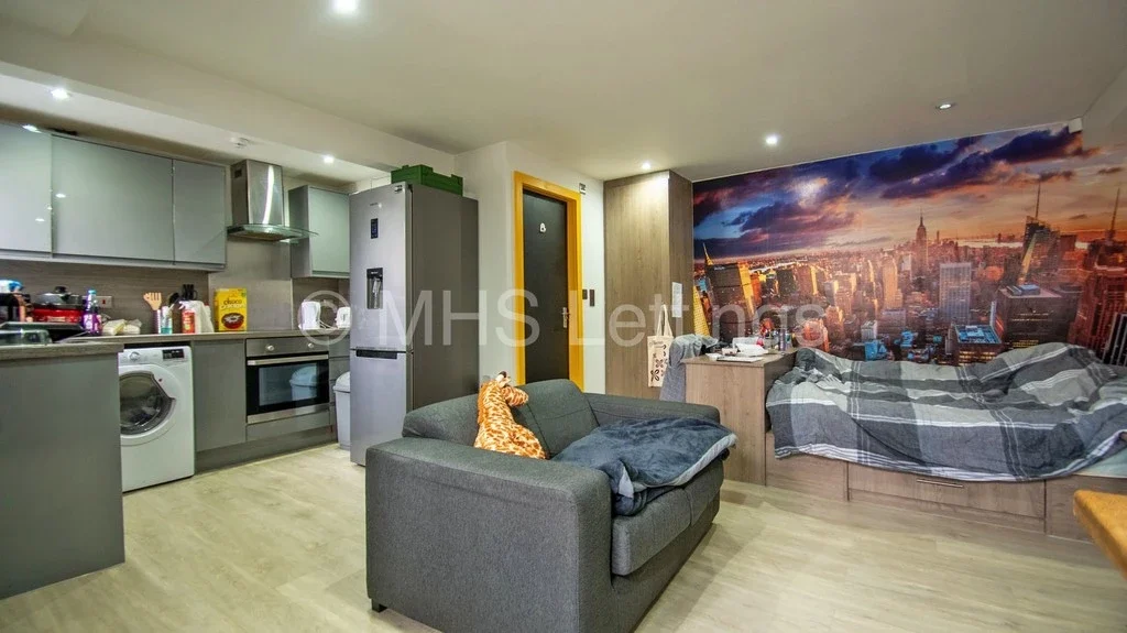 Flat Beechwood Road in Leeds