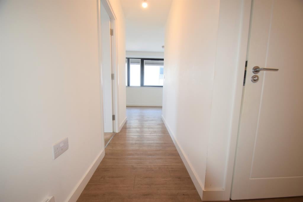 Flat Victoria Avenue in Southend-on-Sea