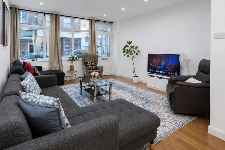 Flat Bell Street in City of Westminster