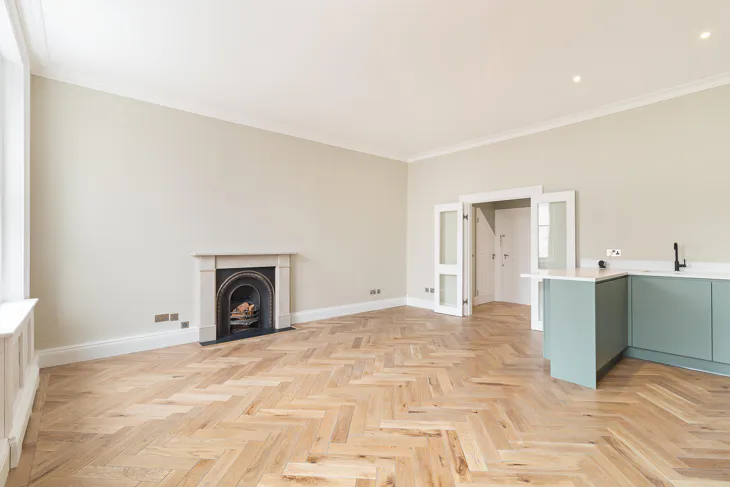 Flat St Stephen's Gardens in City of Westminster