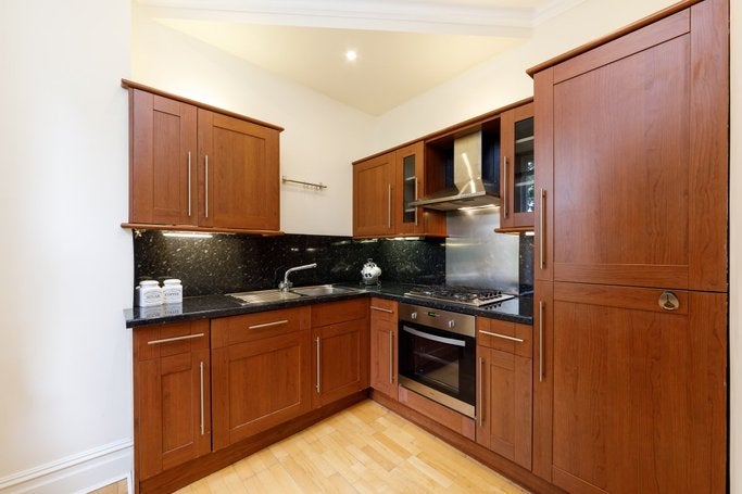 Flat Ashburn Gardens in Greater London