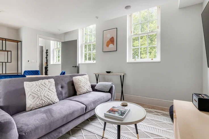 Flat Kennington Lane in Greater London