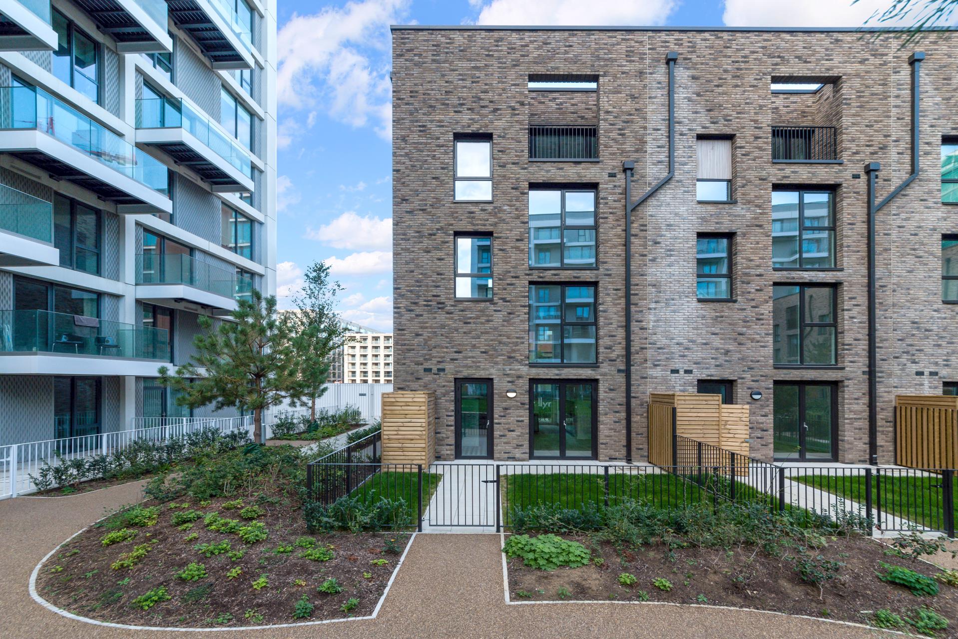 House Royal Crest Avenue in Greater London