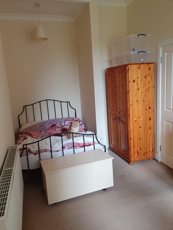 Room Paisley Road West in Glasgow
