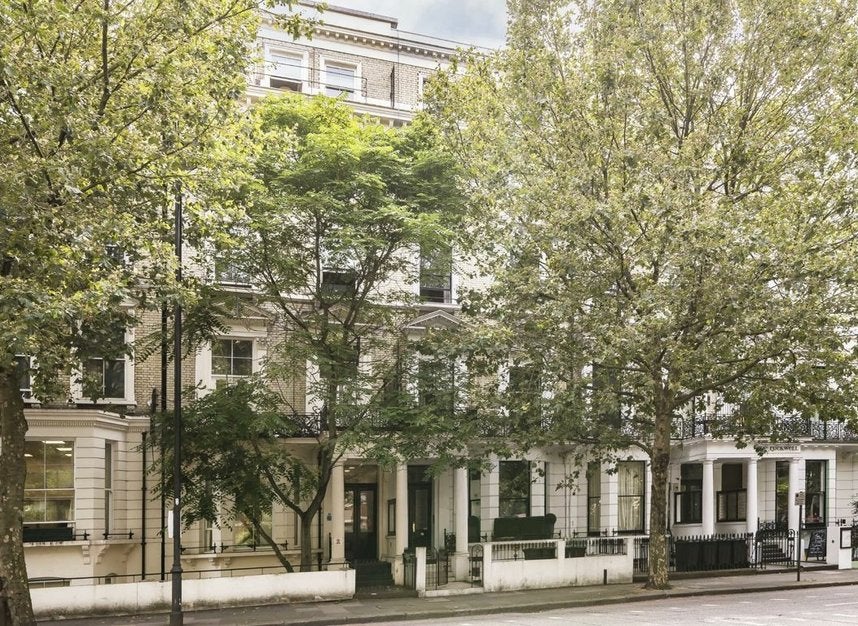 Flat Cromwell Road in Greater London