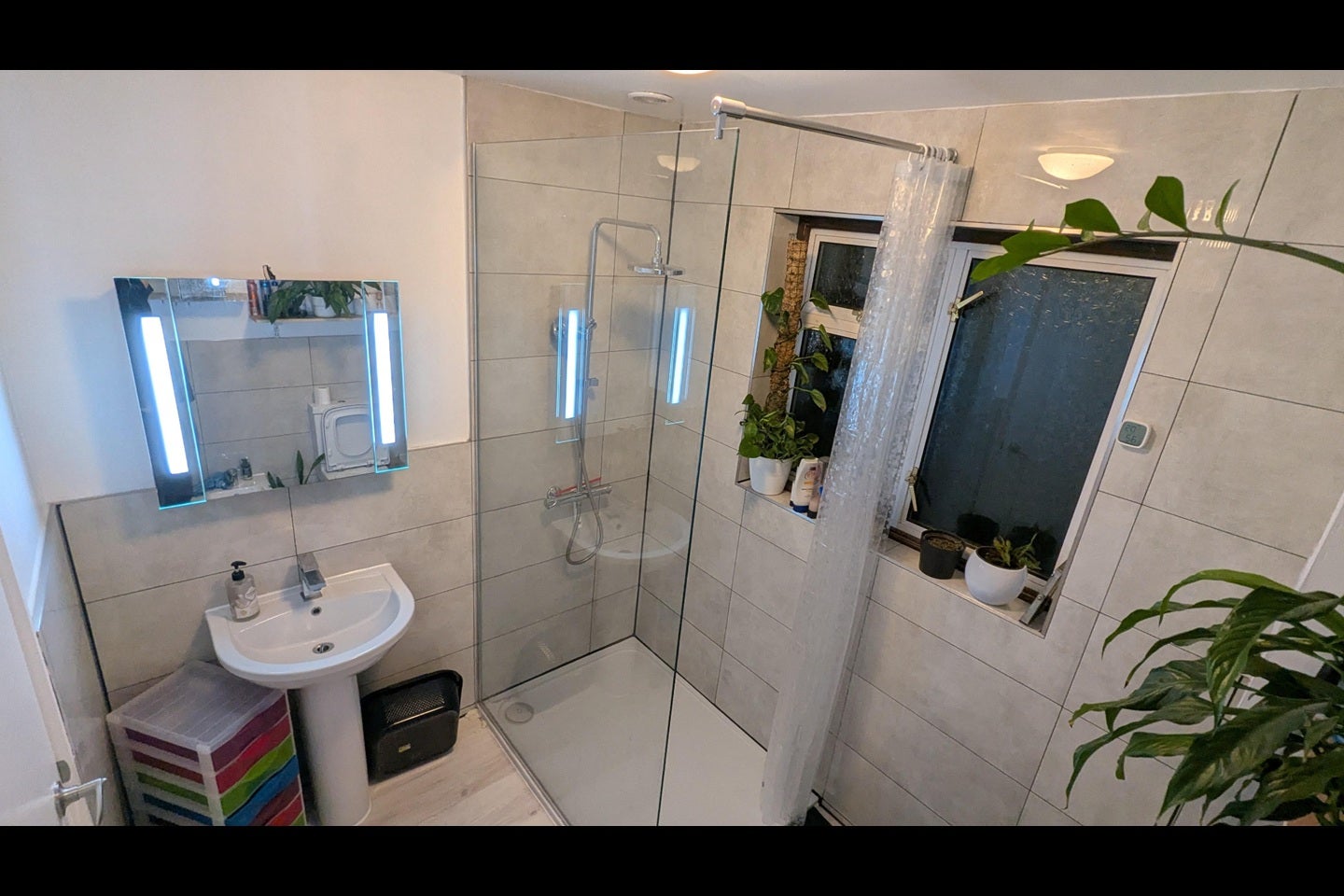 Room Tennison Road in Greater London