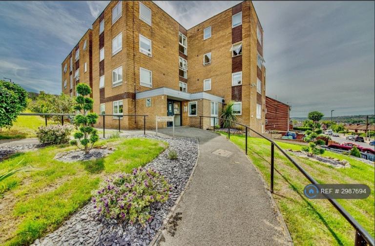 Flat Cottenham Road in Rawmarsh