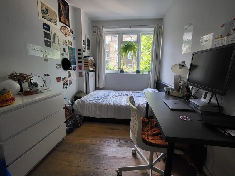 Flat Cambridge Gardens in Greater London