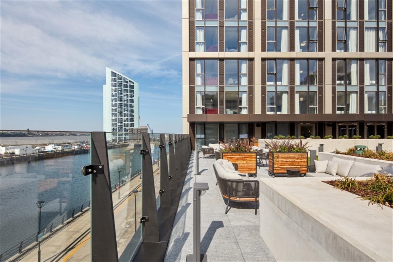 Flat William Jessop Way in Liverpool