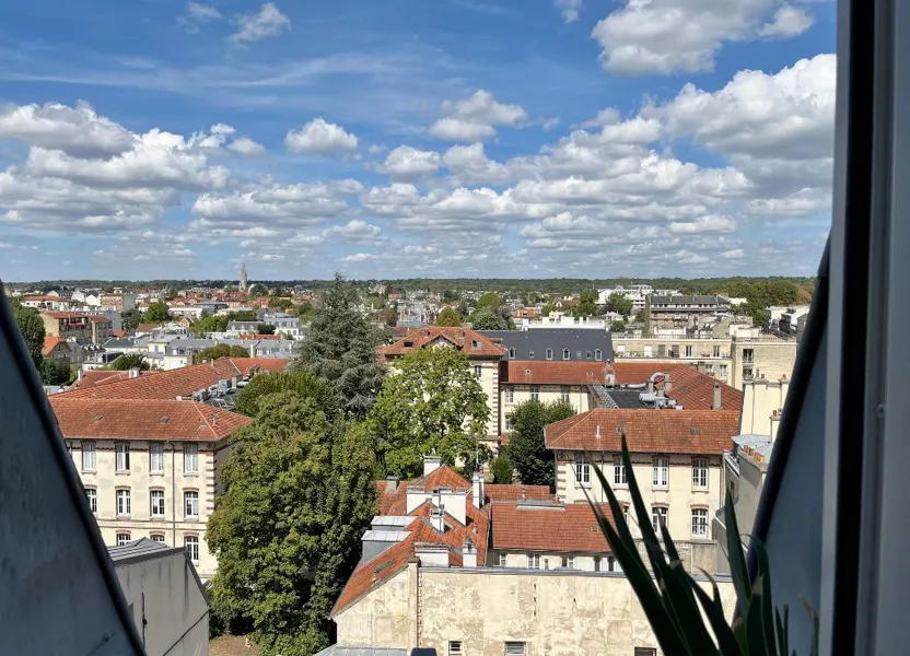 Chambre Rue de la Paroisse à Versailles