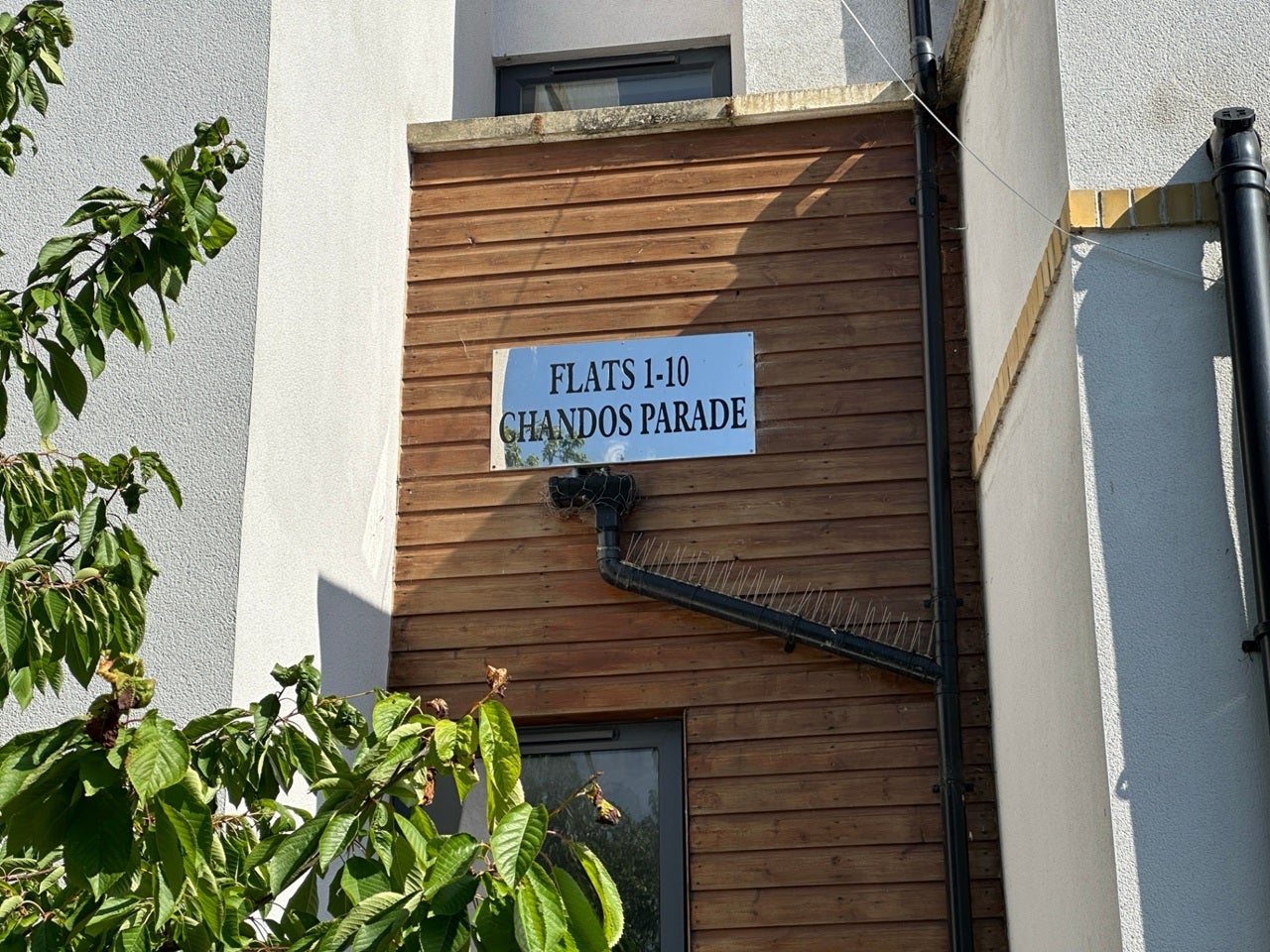 Flat Buckingham Road in Greater London
