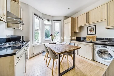 Flat Urlwin Street in Greater London