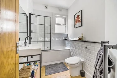 Flat Urlwin Street in Greater London