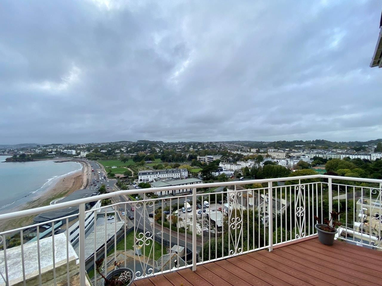 Flat Warren Road in Torquay