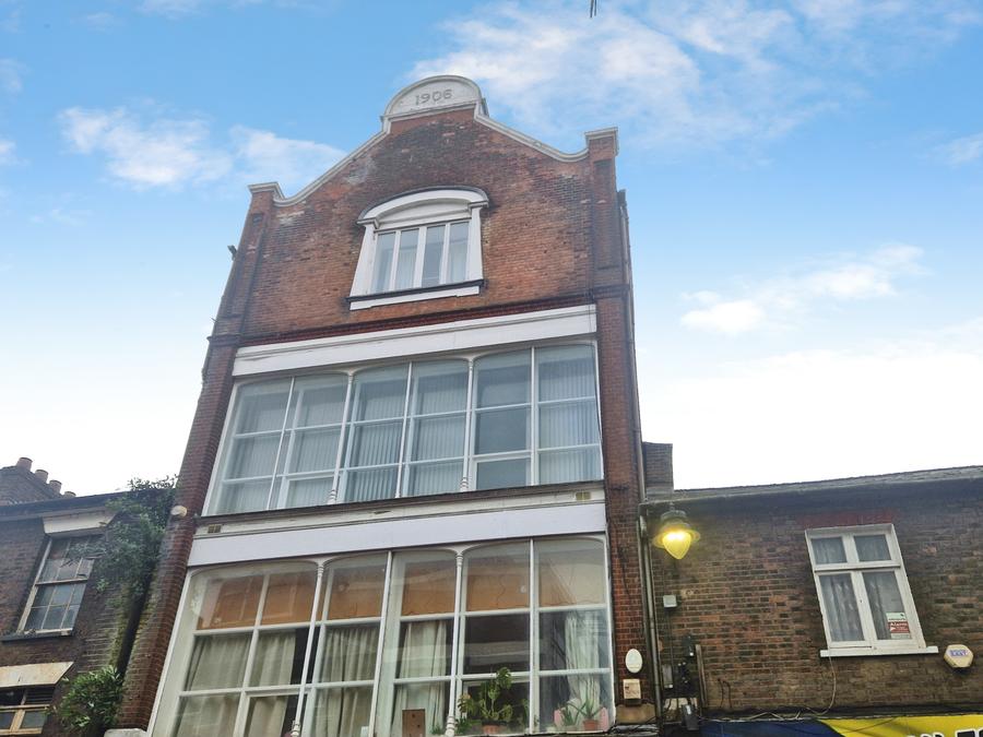 Flat Wellington Street in Luton