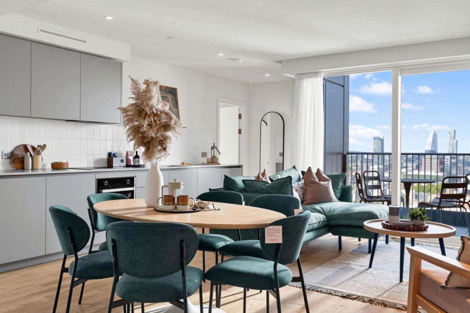 Flat Elephant and Castle in Greater London