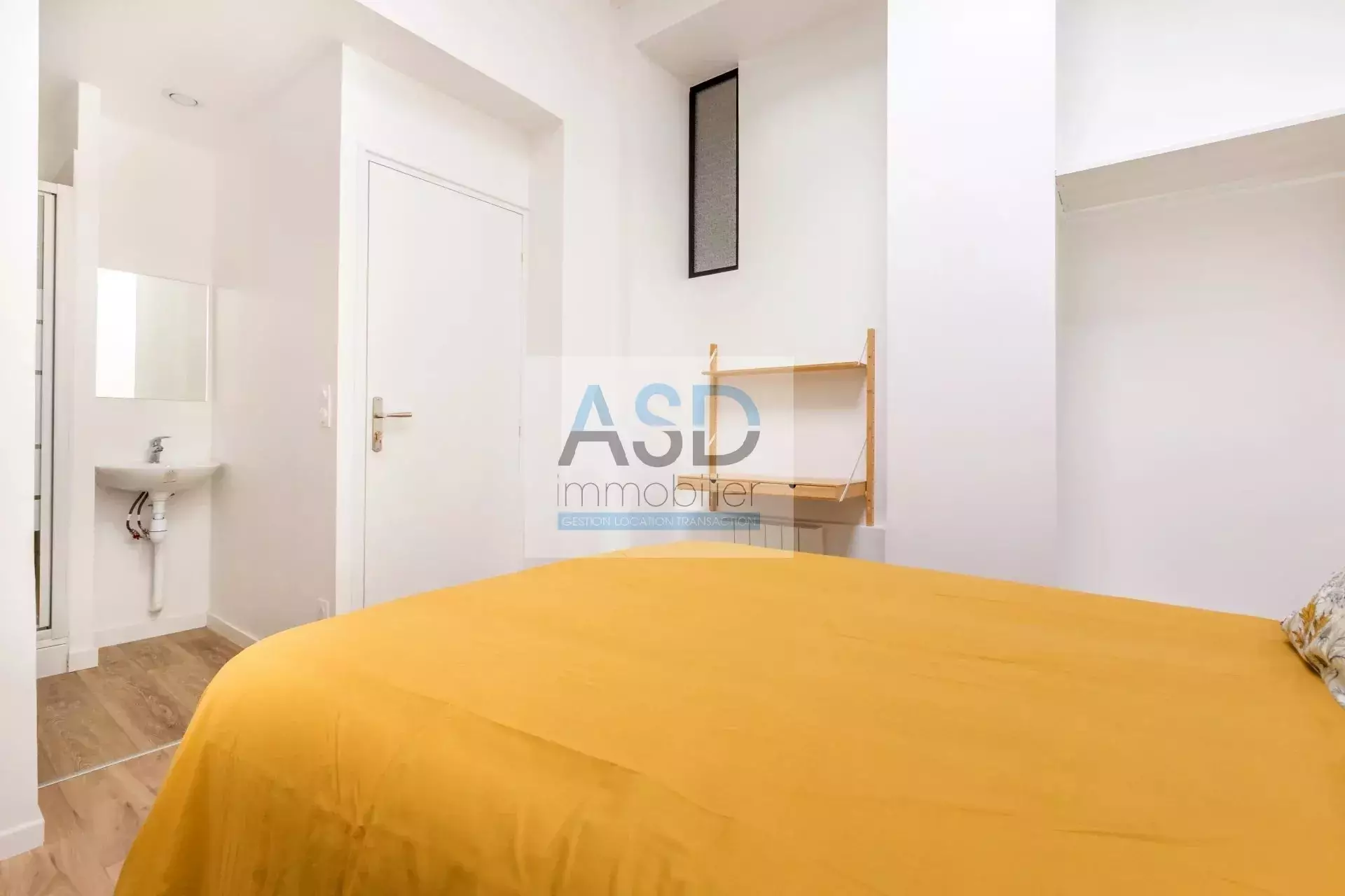 Room Rue Chevreul in Croix
