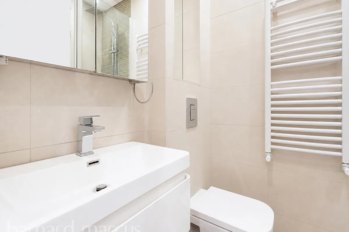 Flat Tavistock Street in City of Westminster