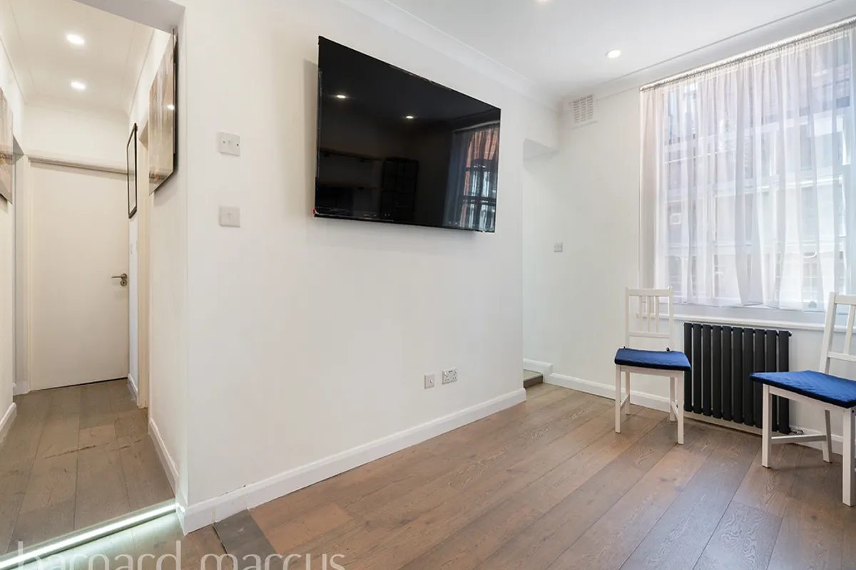 Flat Tavistock Street in City of Westminster