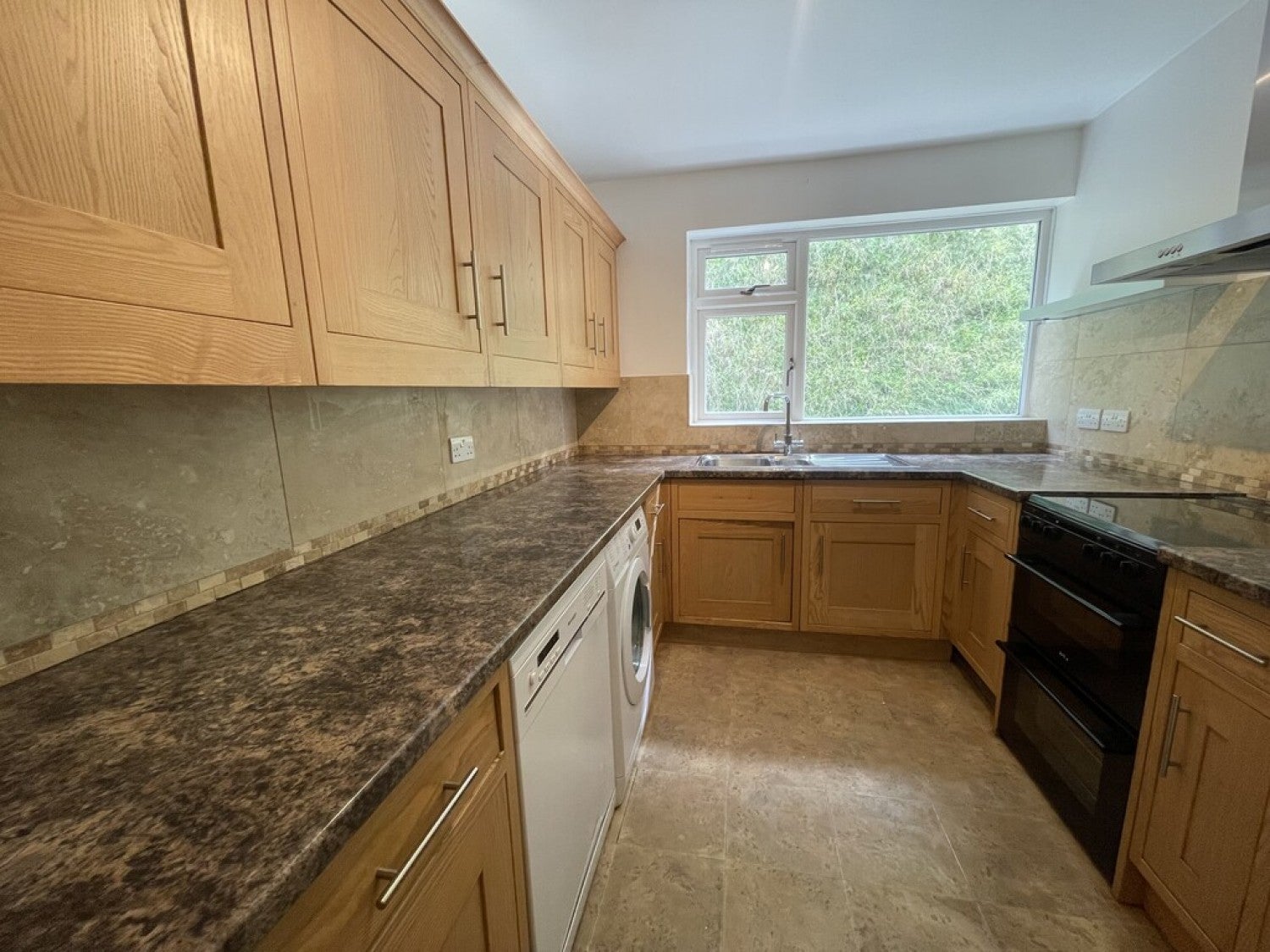 Flat Farningham Crescent in Caterham