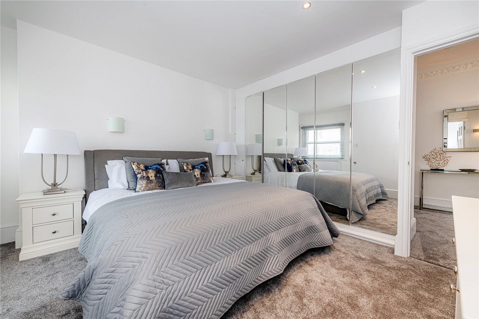 Flat Marylebone Road in City of Westminster