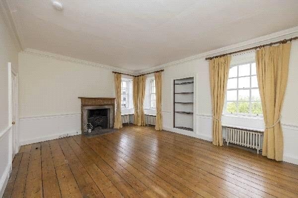 Room Calton Hill in City of Edinburgh