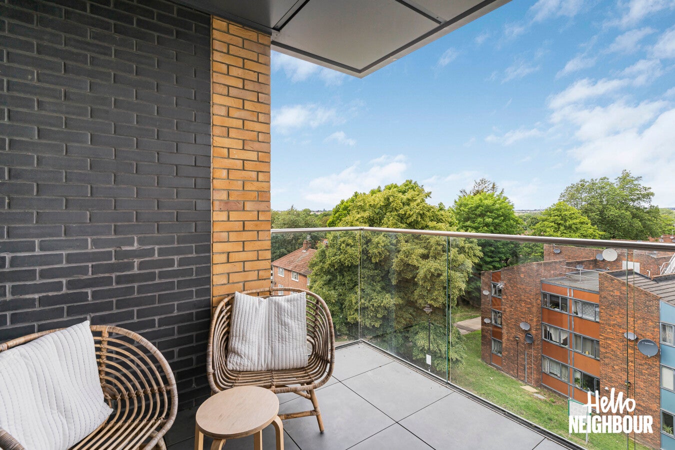 Flat Bordars Road in Greater London
