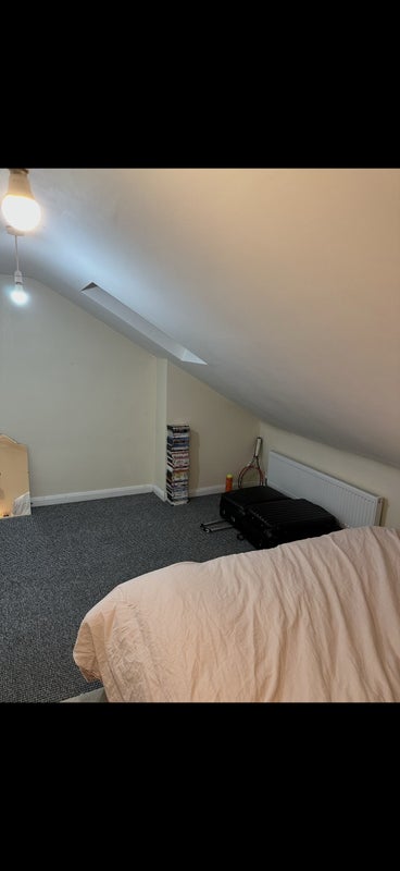 Flat Uxbridge Road in Greater London