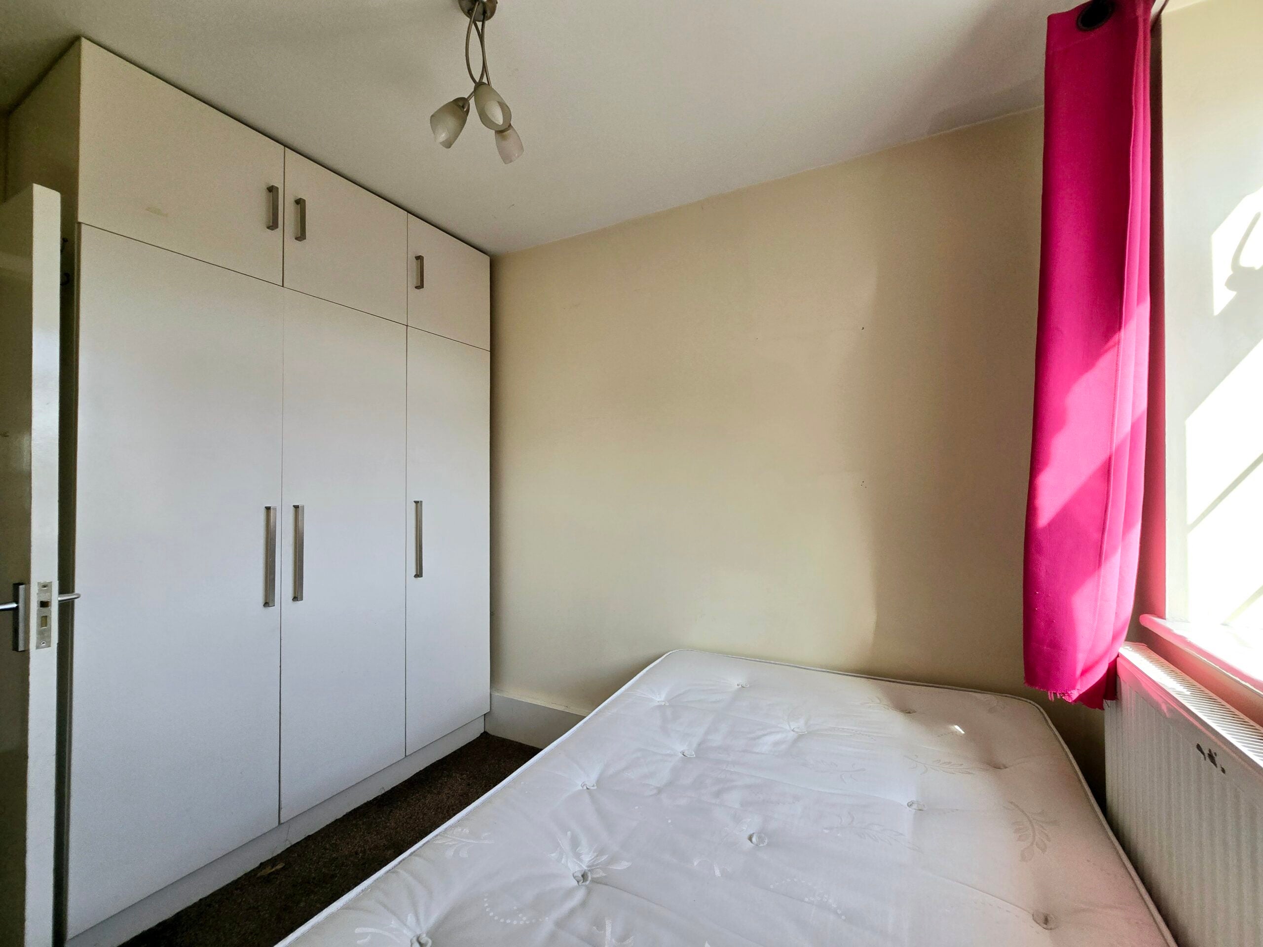 Flat Upper Tooting Road in Greater London