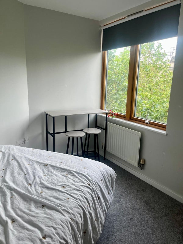 Room Canons Way in Bristol