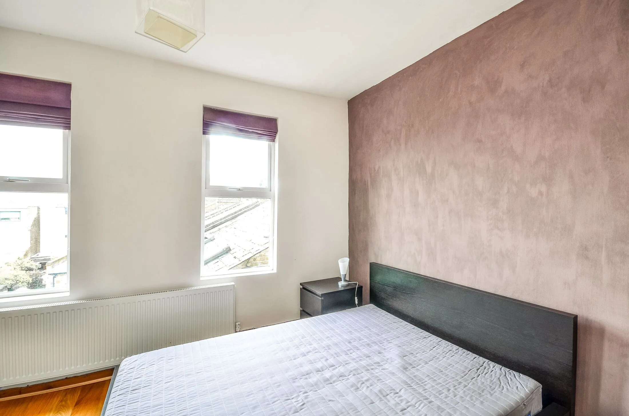 Flat Drayton Park in Greater London