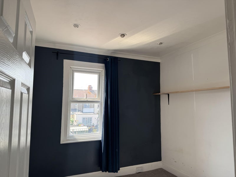 Room Parkhurst Road in Weston-super-Mare