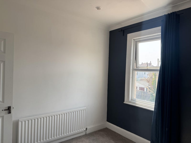 Room Parkhurst Road in Weston-super-Mare