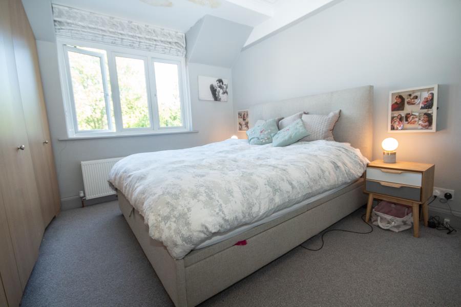 Room Moss Lane in Greater London