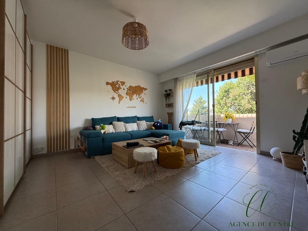 Appartement Avenue du Docteur Maurice Donat à Cagnes-sur-Mer
