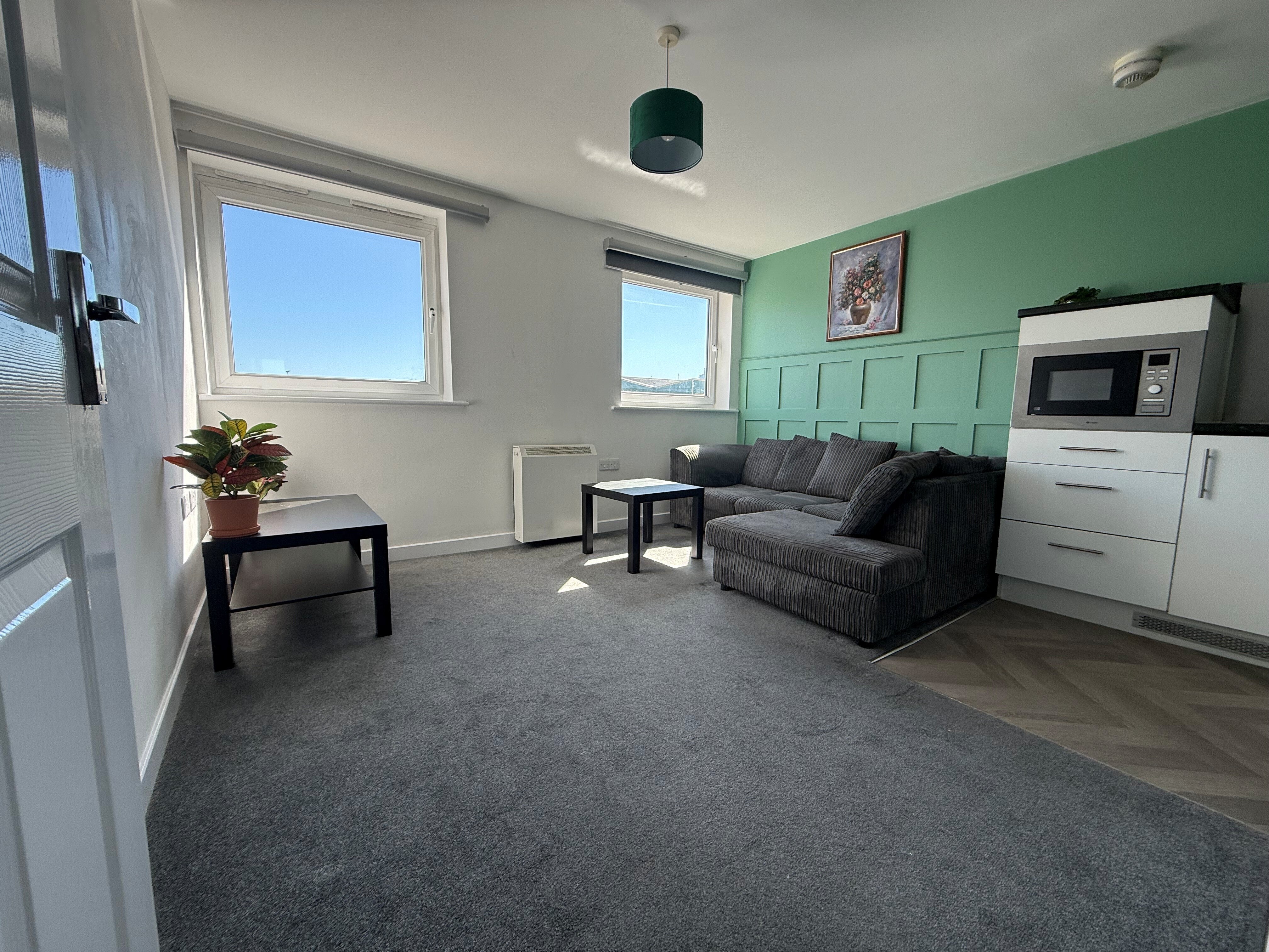 Flat Anglesea Terrace in Southampton