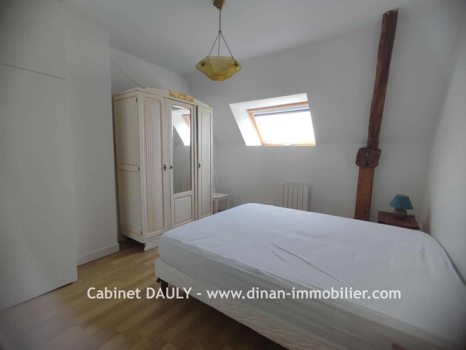 Flat Place du Champ Clos in Dinan