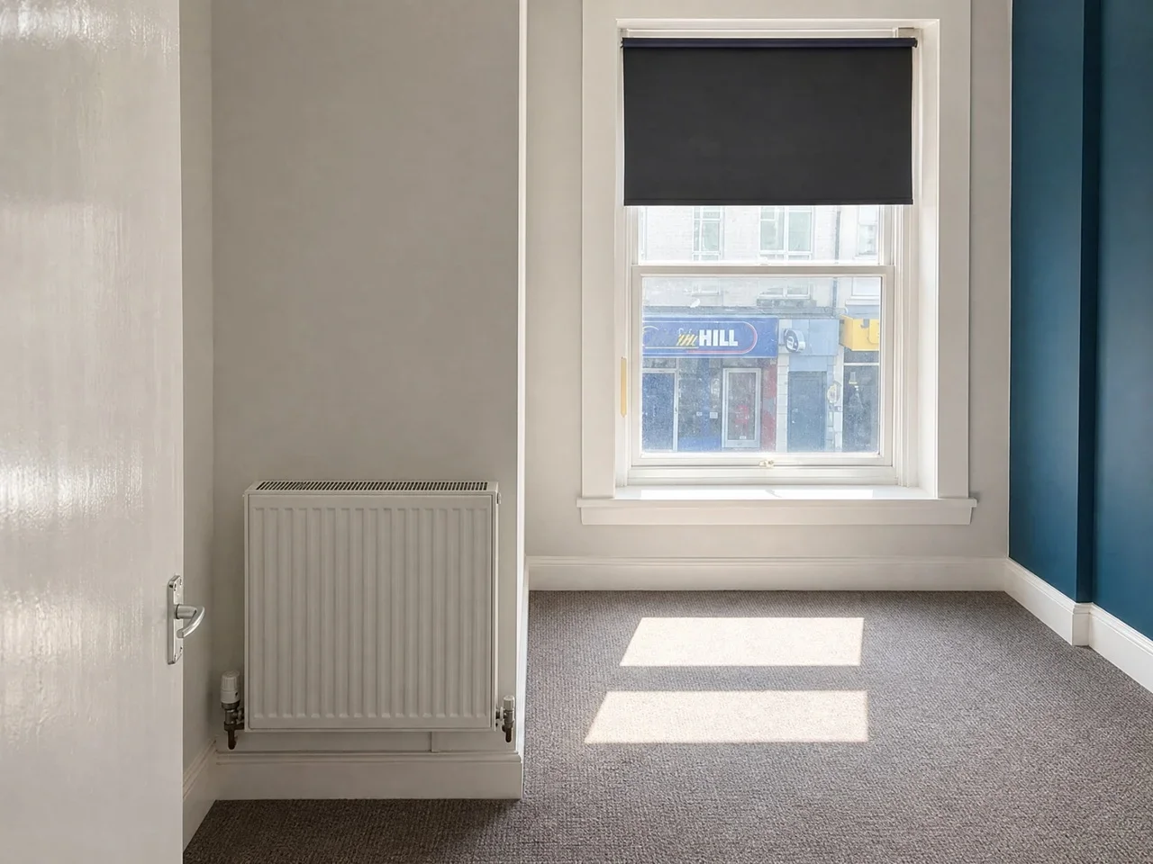 Flat Marine Road in Pensarn