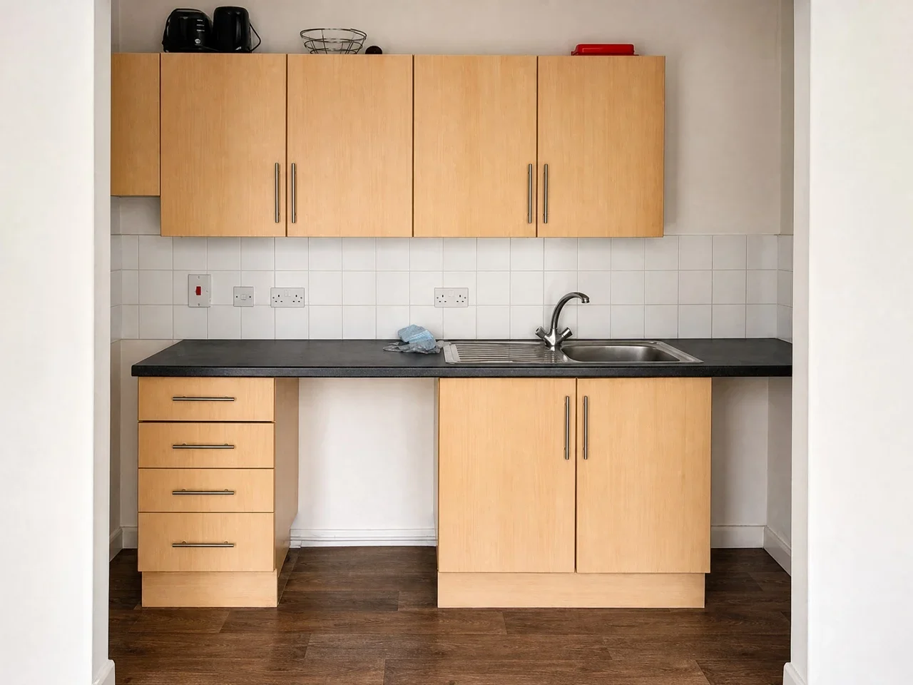 Flat Marine Road in Pensarn