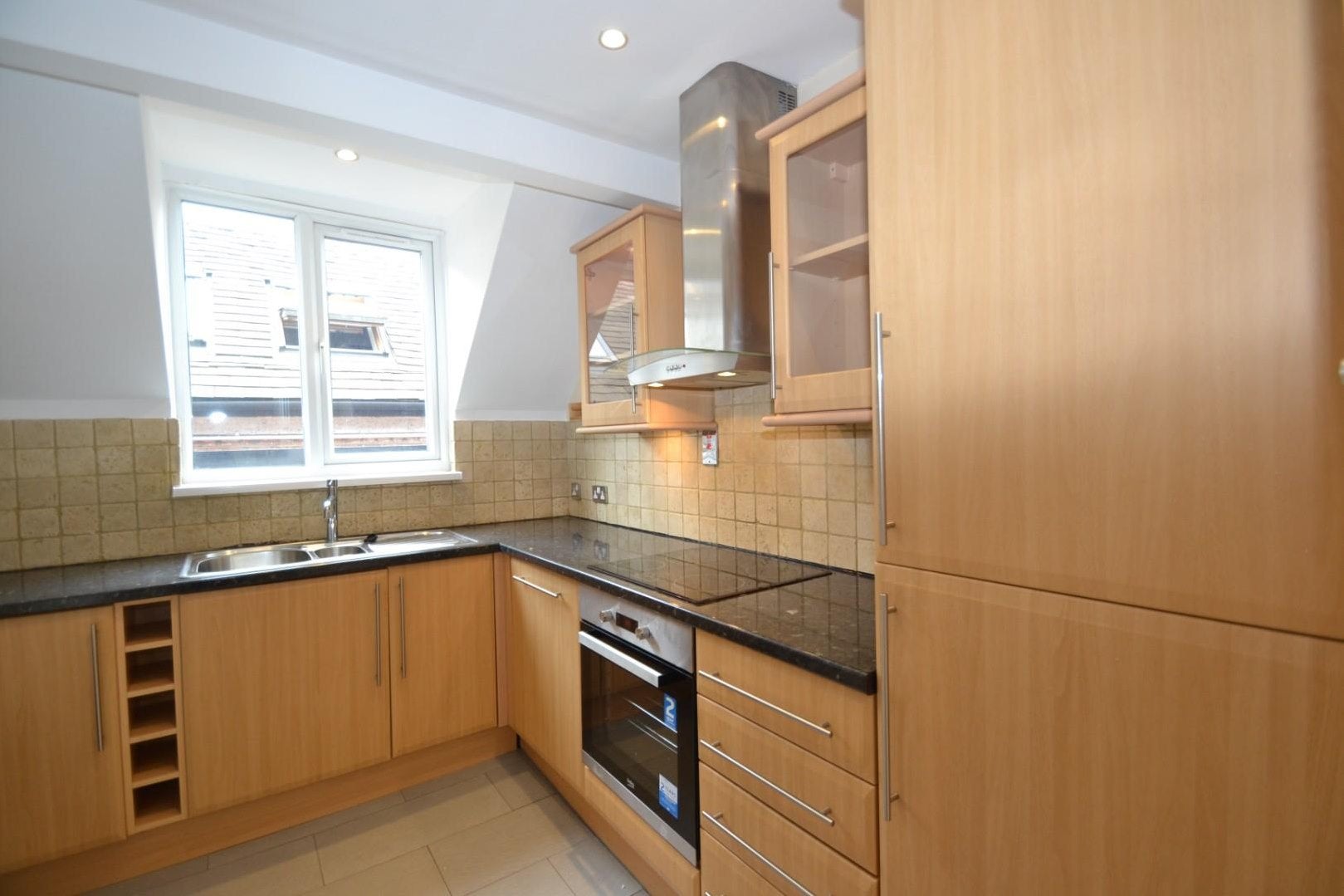 Flat Finchley Road in Greater London