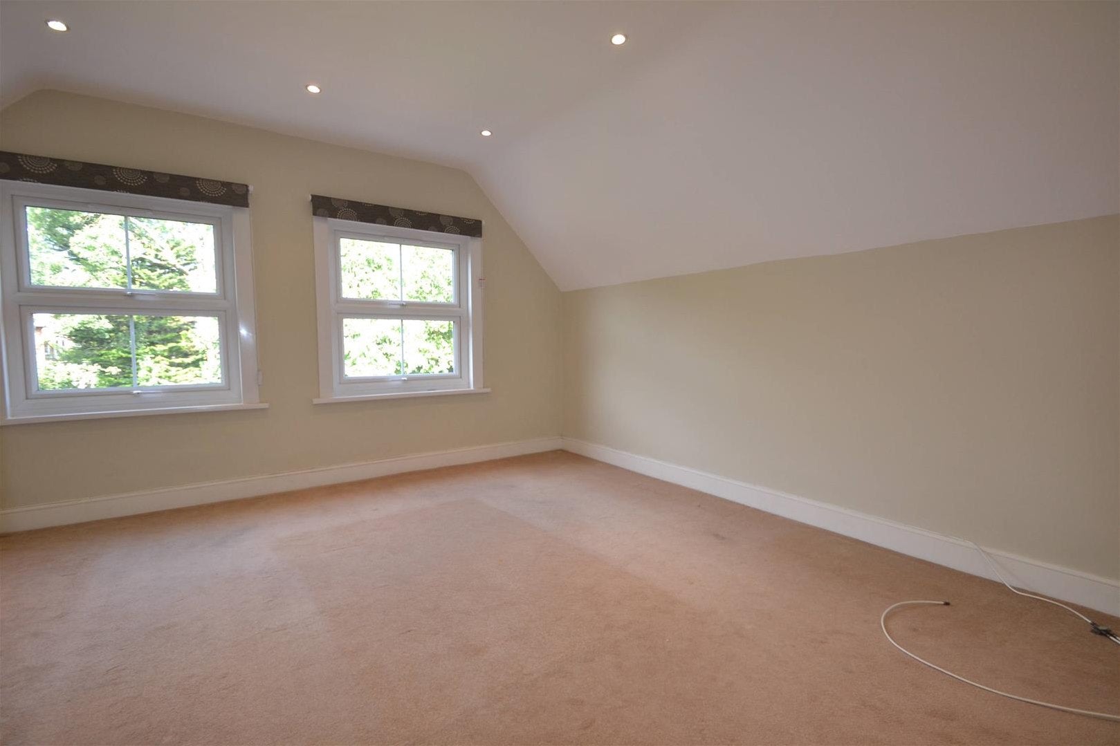 Flat Finchley Road in Greater London