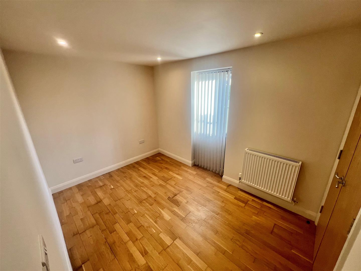 Flat Whaddon Road in Cheltenham