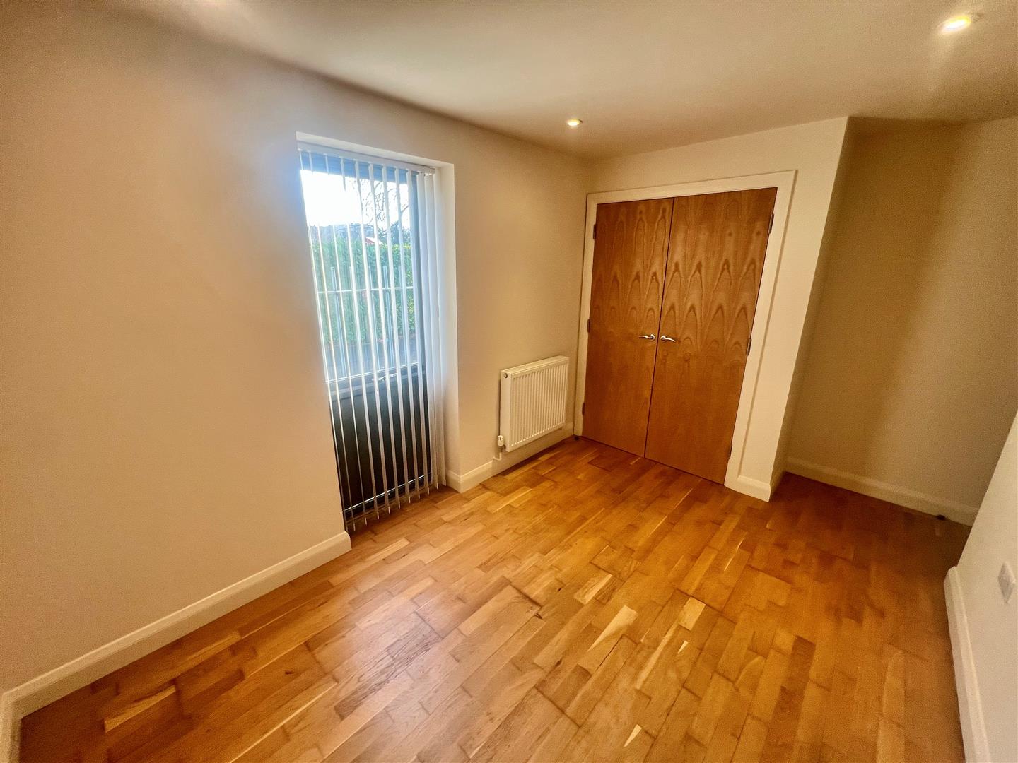 Flat Whaddon Road in Cheltenham