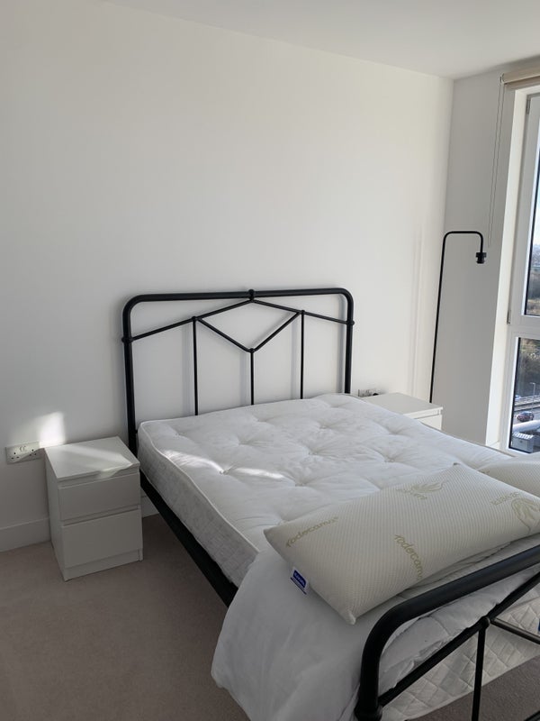 Room Beck Square in Greater London
