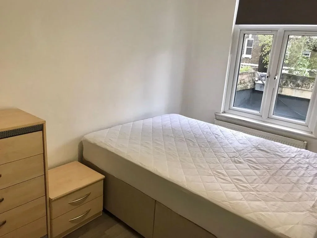 Flat Southwark Park Road in Greater London
