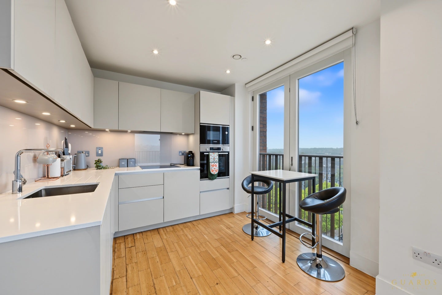 Flat Brixton Hill in Greater London