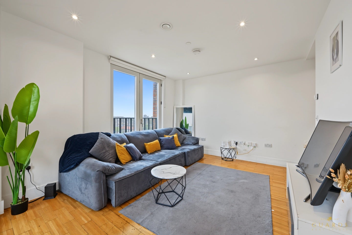 Flat Brixton Hill in Greater London