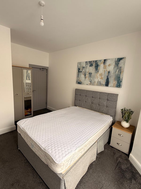 Room A370 in Weston-super-Mare